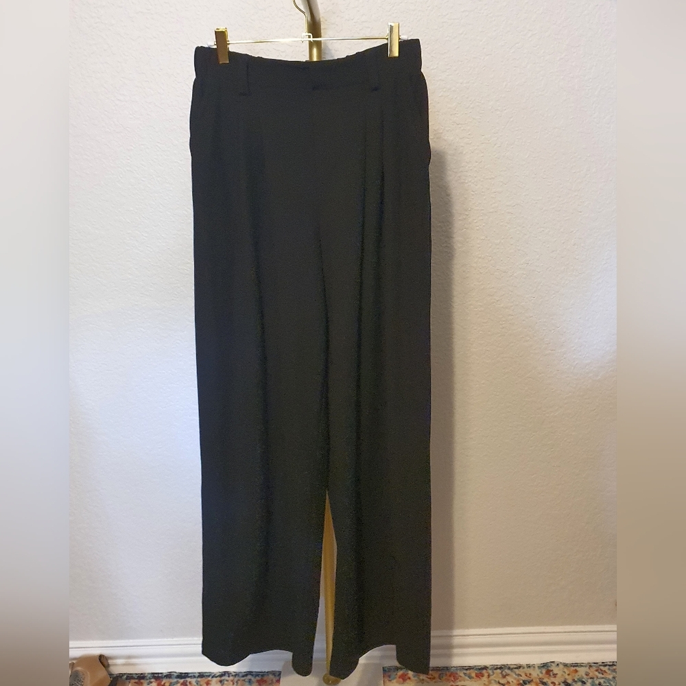Halara Black Slacks Size Medium  (B4)